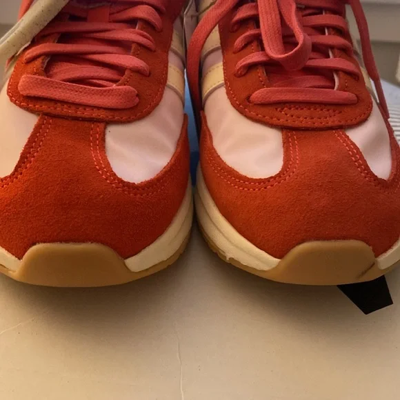 Adidas Women’s Run 70 s 2.0 Sneakers size 9 New in Box - Picture 7 of 9